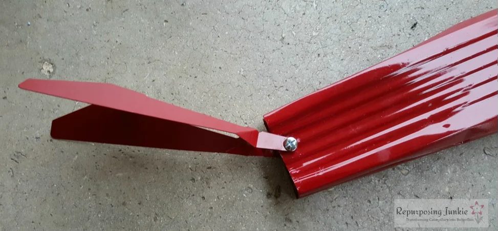 10 Recycled parts to build airplane, back wing, by Repurposing Junkie featured on @Bekob