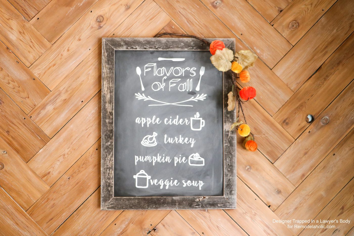 Love these reusable faux chalkboard signs! They are well fitted for anyone who struggles with hand lettering!
