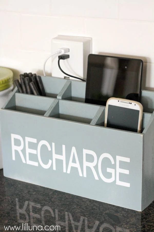 handmade charging station wood by Lil Luna on Bekob