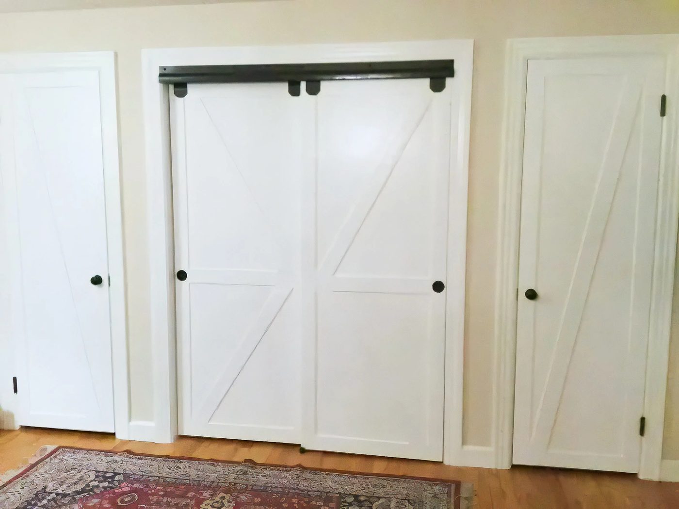 3 Faux Barn Door Closet Door Makeover Featured On @Bekob Edit 021213