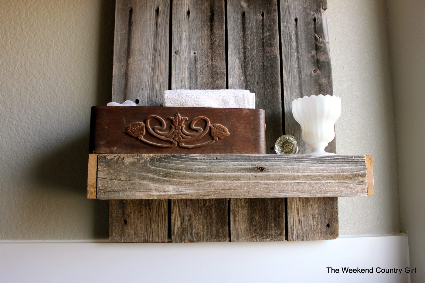 Rustic bathroom shelf by The Weekend Country Girl featured on @Bekob