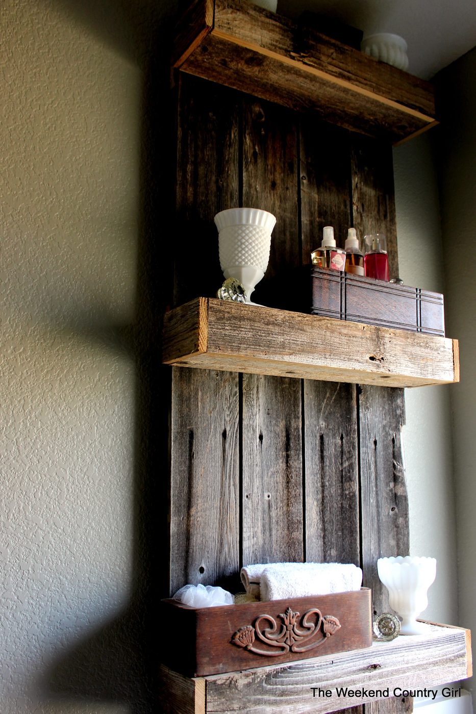 Bathroom makeover with Rustic Shelf by The Weekend Country Girl featured on @Bekob