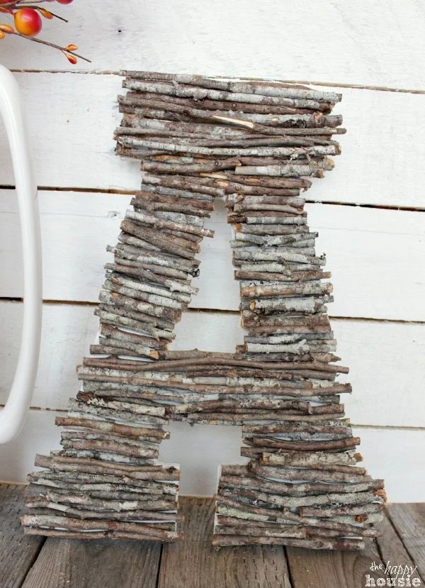 Rustic decor is low-cost, readily available and straightforward to create. look at these Handmade straightforward rustic decor options! 28 straightforward Rustic Decor options You'