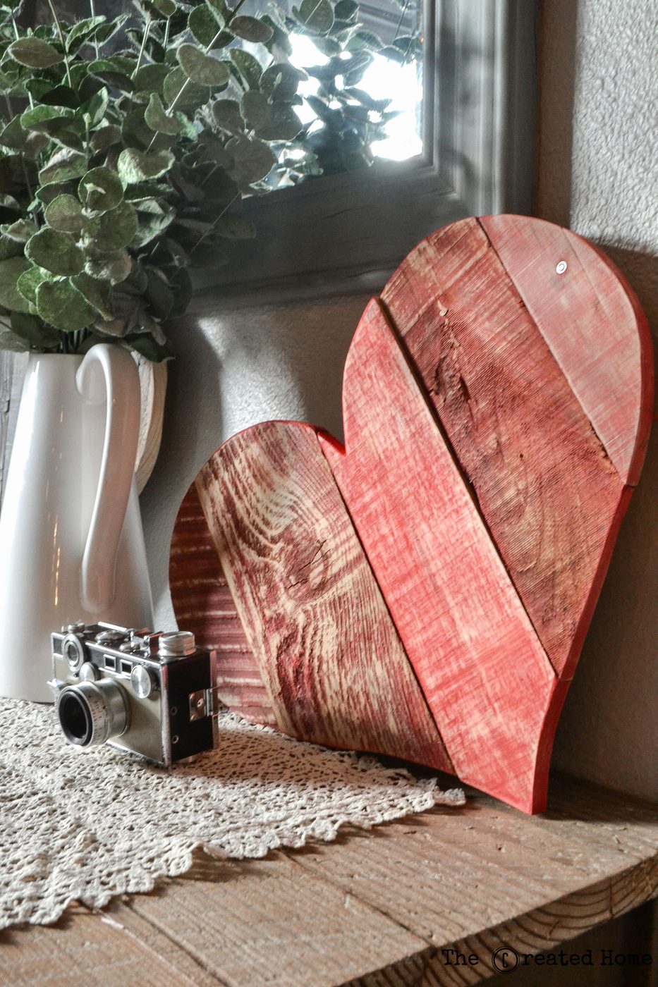 Diy Rustic Pallet Hearts walkthrough, The Created Home On @Bekob (7)