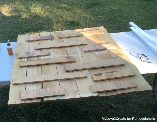 Attaching pallet wood with scraps, I had no option it was so straightforward to make those HUGE wood letters!