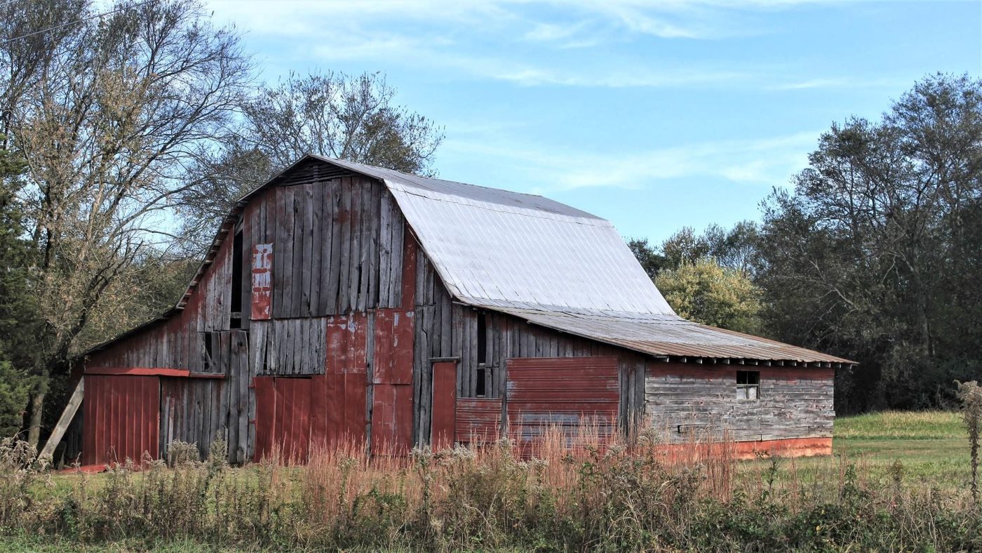 Barn Wood Beauty: 15 Rustic Revival options!