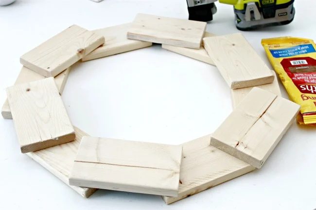 Wood-Wreath