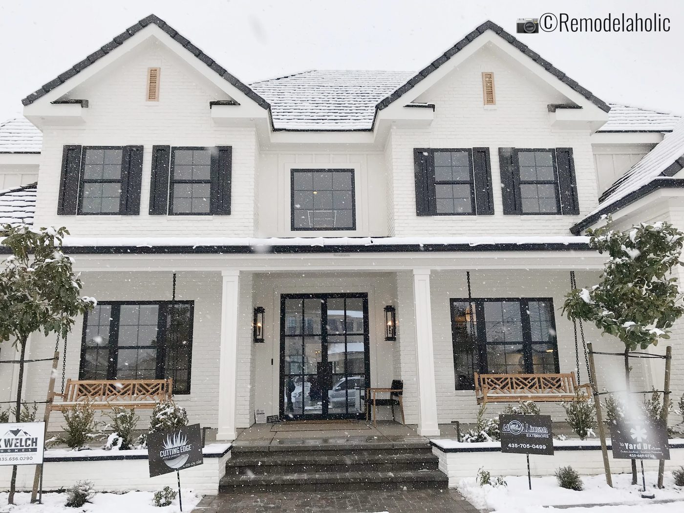 Pretty long rectangle outdoor lighting, SGPH 2019 House 24 K Welch Homes, Photo by Bekob