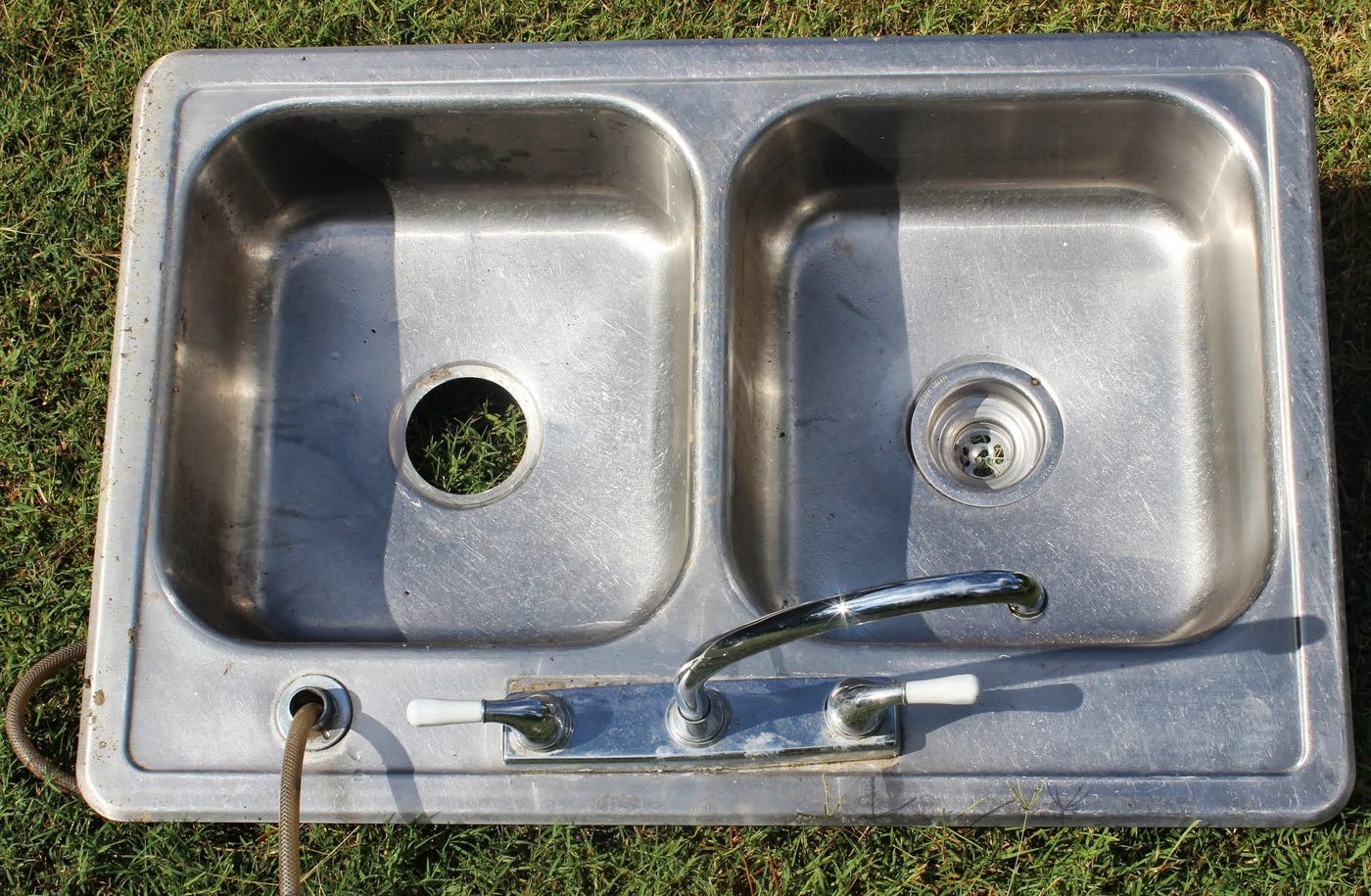sewing table double sink, The Weekend Country Girl featured on Bekob