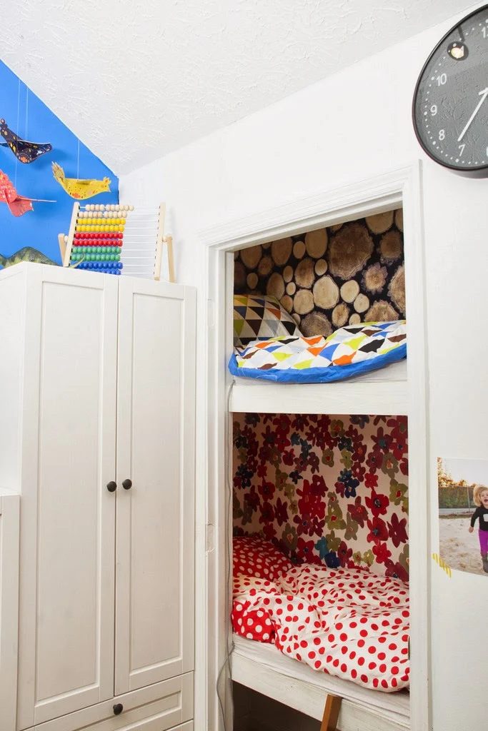 No matter the age or gender, having kids share a bedroom can be challenging. Here are 25 solid options to create the well fitted shared bedroom! 25 Stellar Shared Bedrooms for Kids