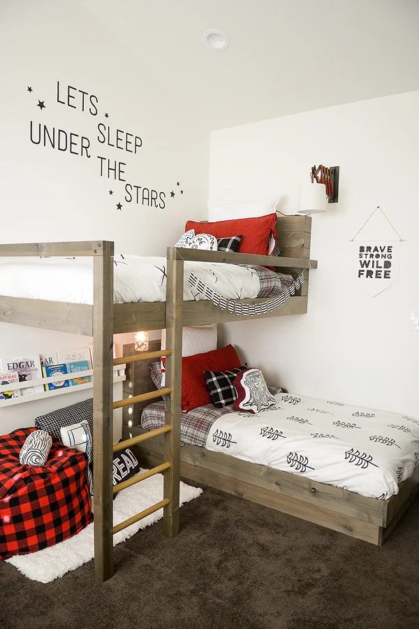 No matter the age or gender, having kids share a bedroom can be challenging. Here are 25 solid options to create the well fitted shared bedroom! 25 Stellar Shared Bedrooms for Kids
