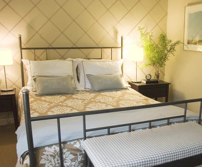 ribbon accent wall treatment