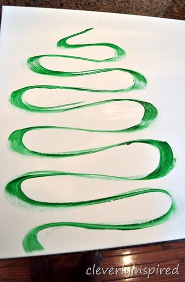 straightforward handmade christmas tree canvas art @cleverlyinspired (2)
