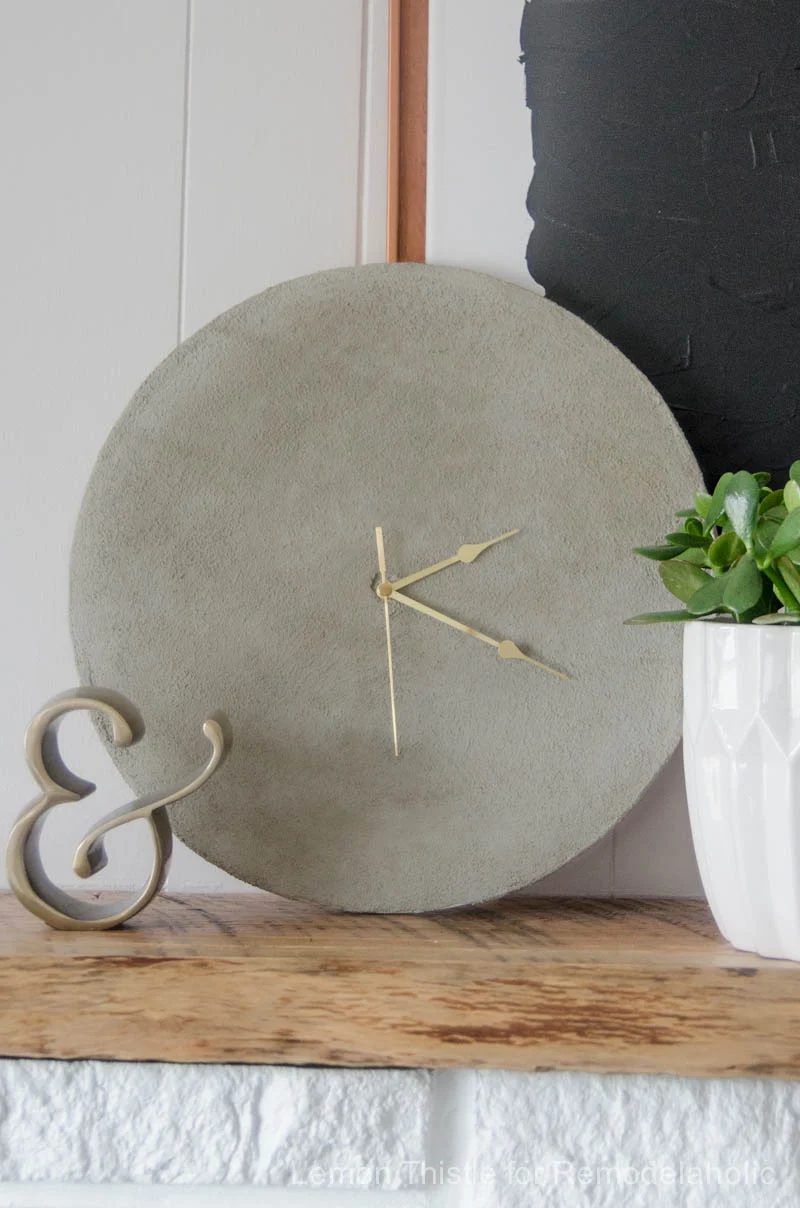 How to make an straightforward Handmade concrete clock! This walkthrough shows you how to get the modern industrial concrete look WITHOUT having to construct a mold or make a concr