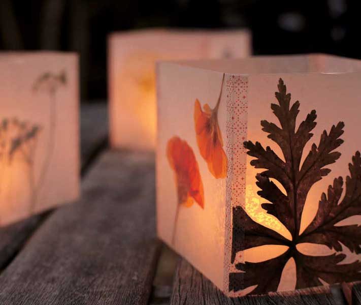 pressed flower luminary - Mother Earth Living via @Bekob