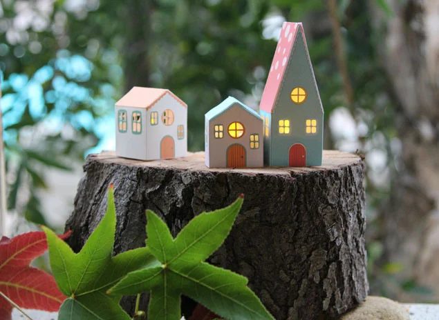 paper house luminaries - A Piece of Rainbow via @Bekob