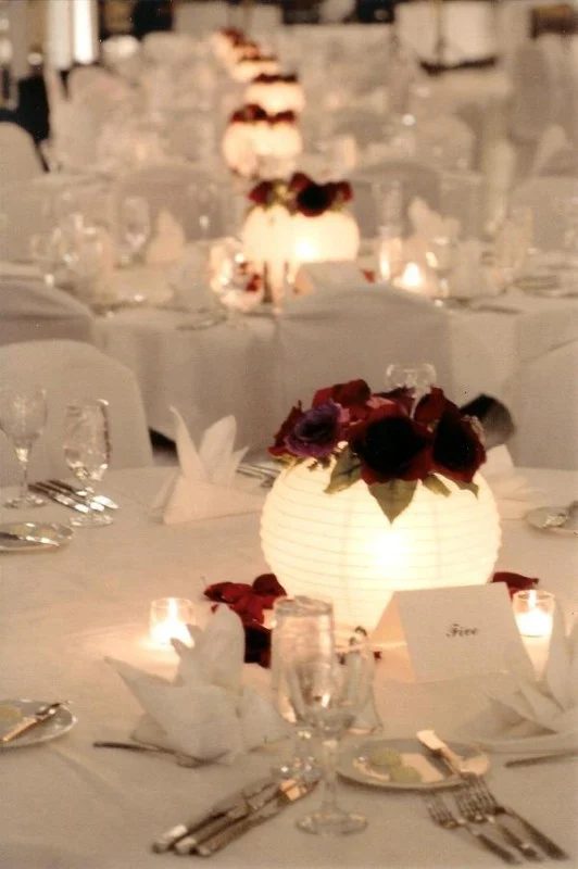 paper lantern centerpiece via @Bekob
