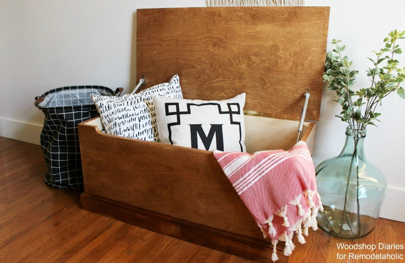 direct Handmade Wooden Storage Chest Plans + walkthrough