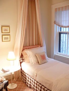 Philip Gorrivan-girl-bedroom-canopy-pink-brown_thumb[1] (1)