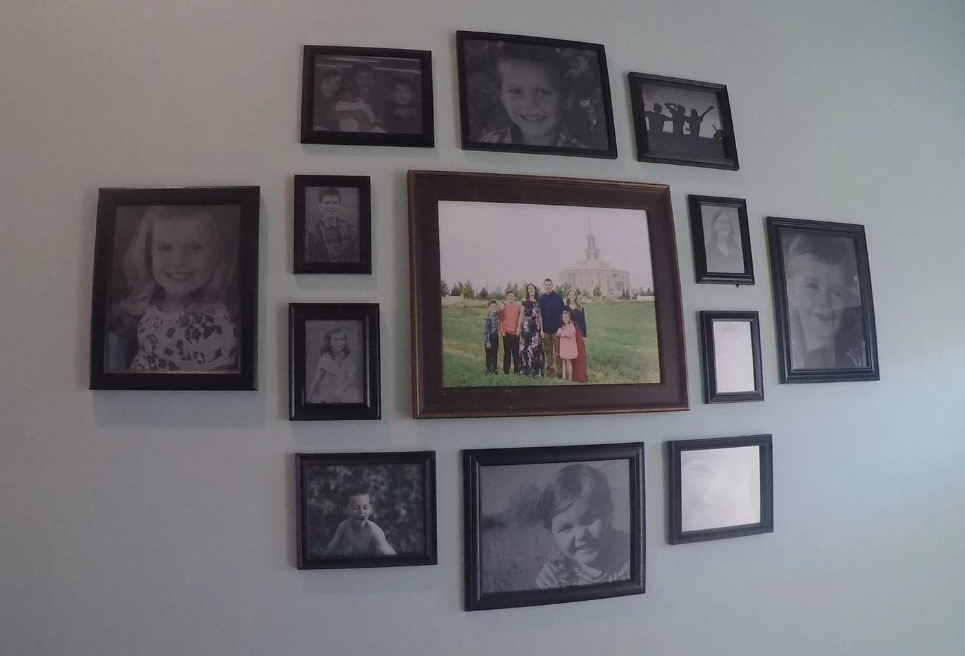 Bekob Gallery Wall Simplified (40)