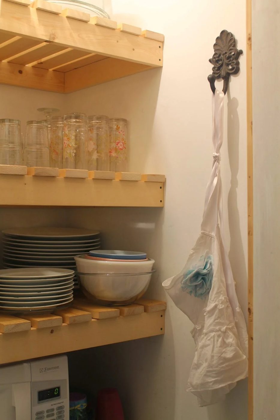 use a hook for plastic bags, barn door pantry, Girl Meets Carpenter on @Bekob