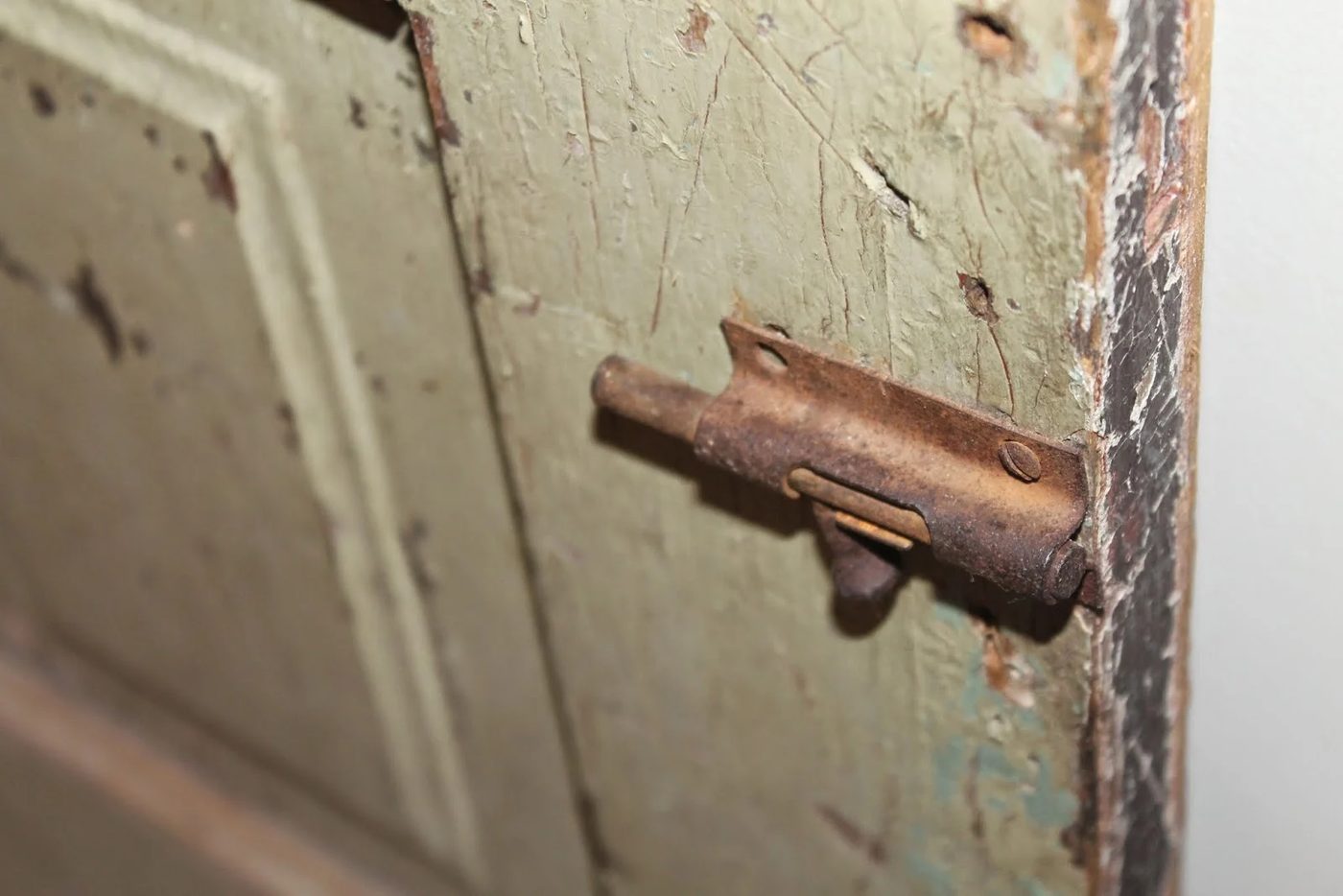 vintage pantry barn door, Girl Meets Carpenter on @Bekob