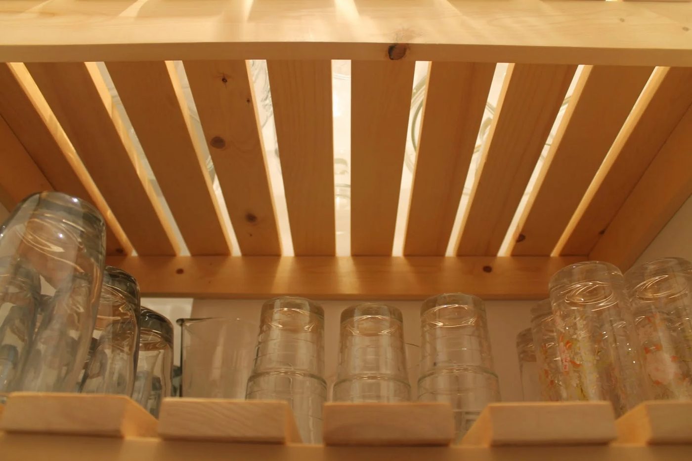 underneath view of wood slat pantry shelving, Girl Meets Carpenter on @Bekob