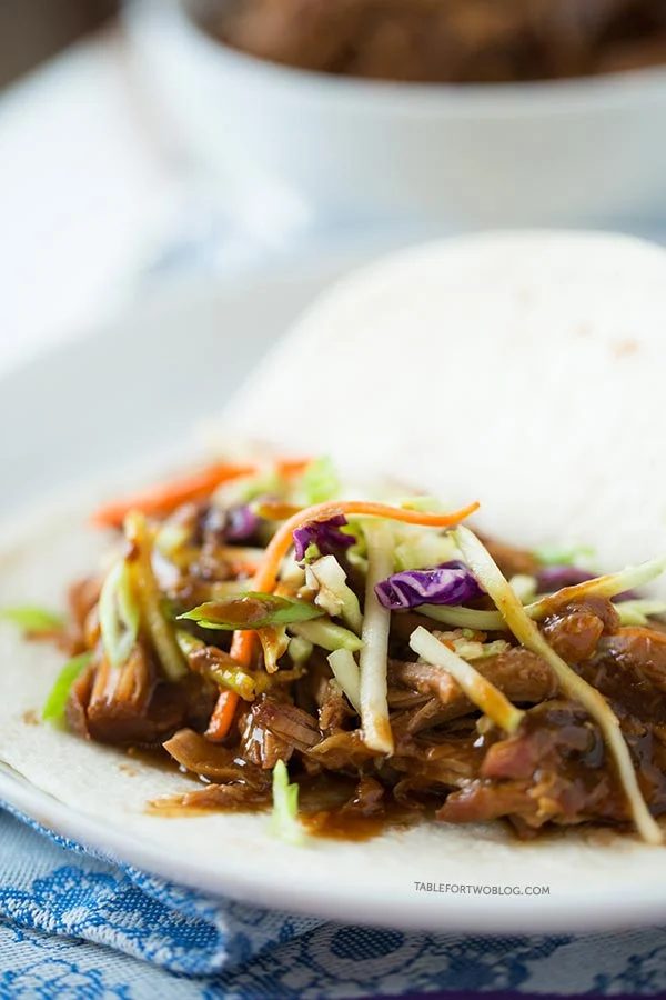 Make your taco dinners even easier by cooking the meat in a slow cooker. Here are 8 straightforward slow cooker taco recipes for busy days! 8 straightforward Slow Cooker Taco Recip