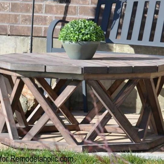 Wood Outdoor Octagon Coffee Table With Lattice Legs