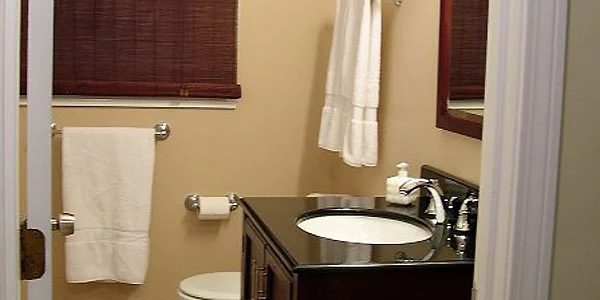 Small Bathroom Makeover: Guest Remodel