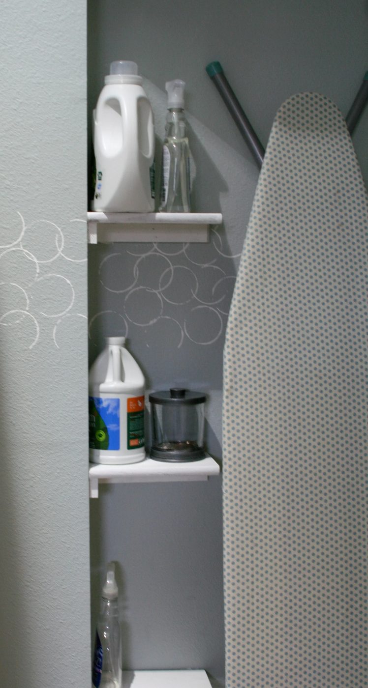 small laundry room with corner shelves, Love Melinda on Bekob