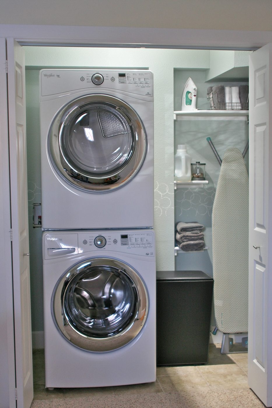 use hamper to cover dryer venting duct, Love Melinda on Bekob