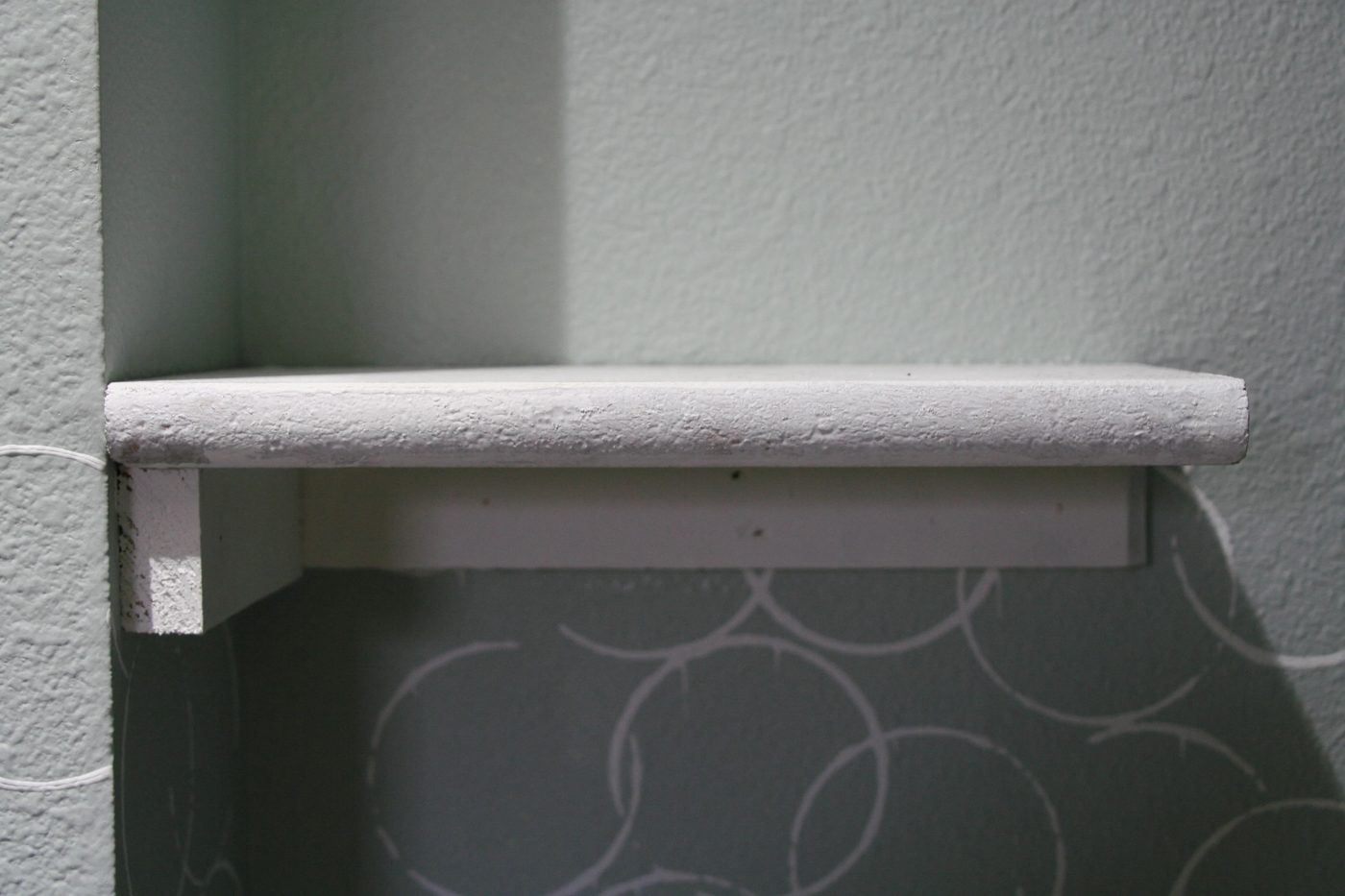 new corner laundry shelf, Love Melinda on Bekob