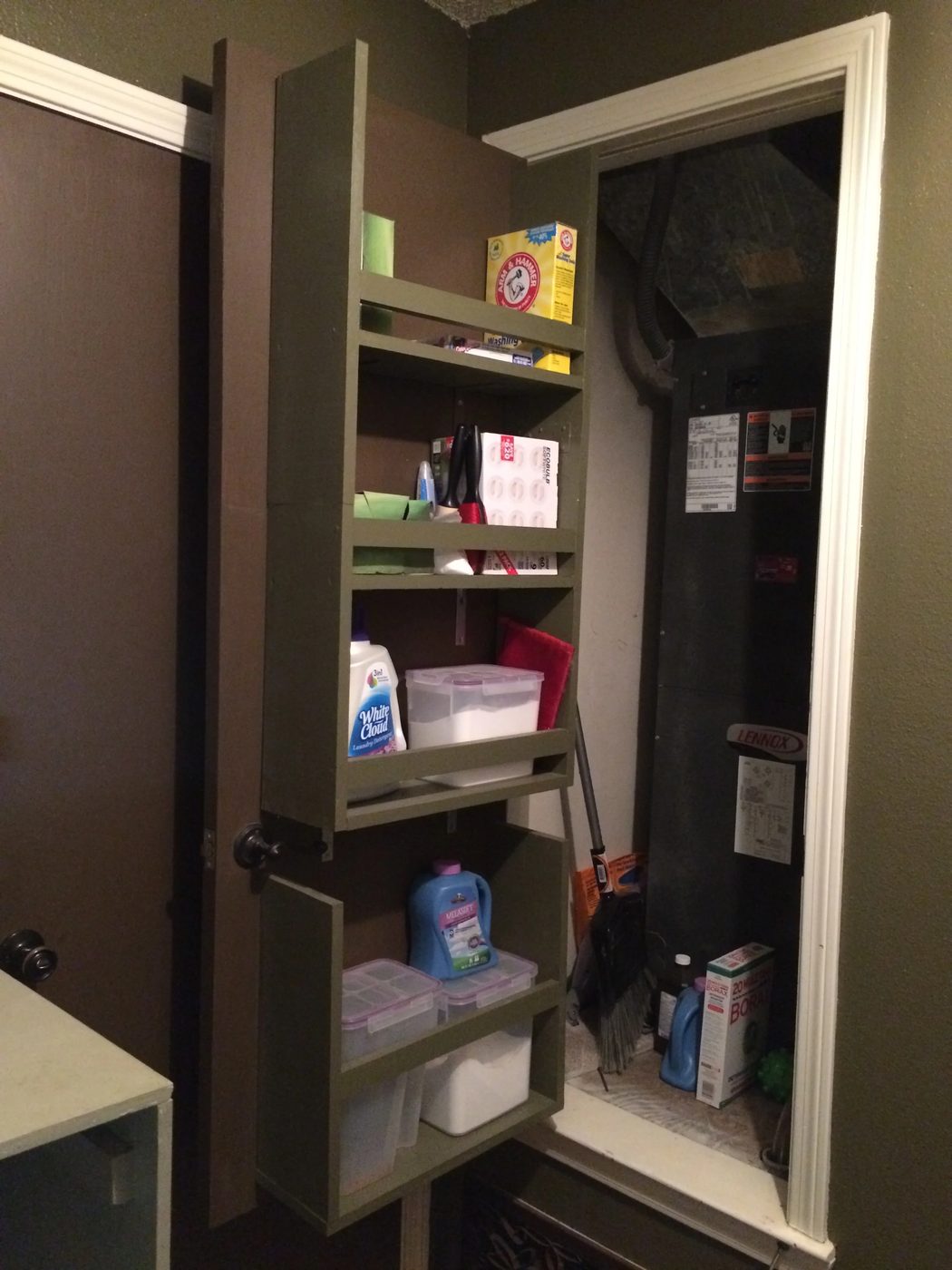 How to build a shelving unit for the back of a door - Wilkerdos on Bekob