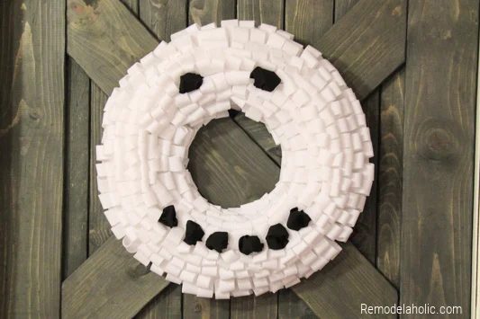 walkthrough For Making A Snowman Wreath for winter decoration From Bekob