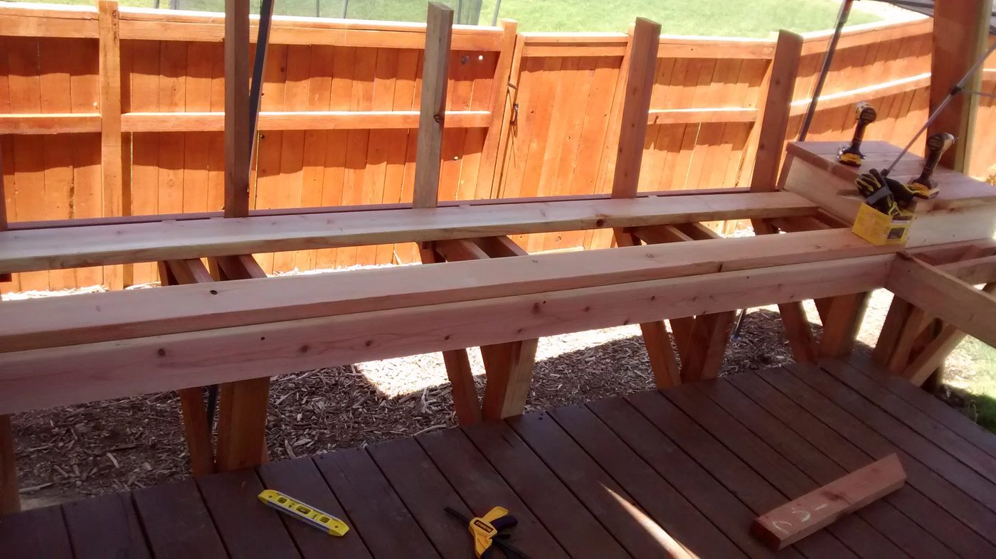 Building Plan and walkthrough: Space-Saving Built-in Deck Benches and Tables @Bekob