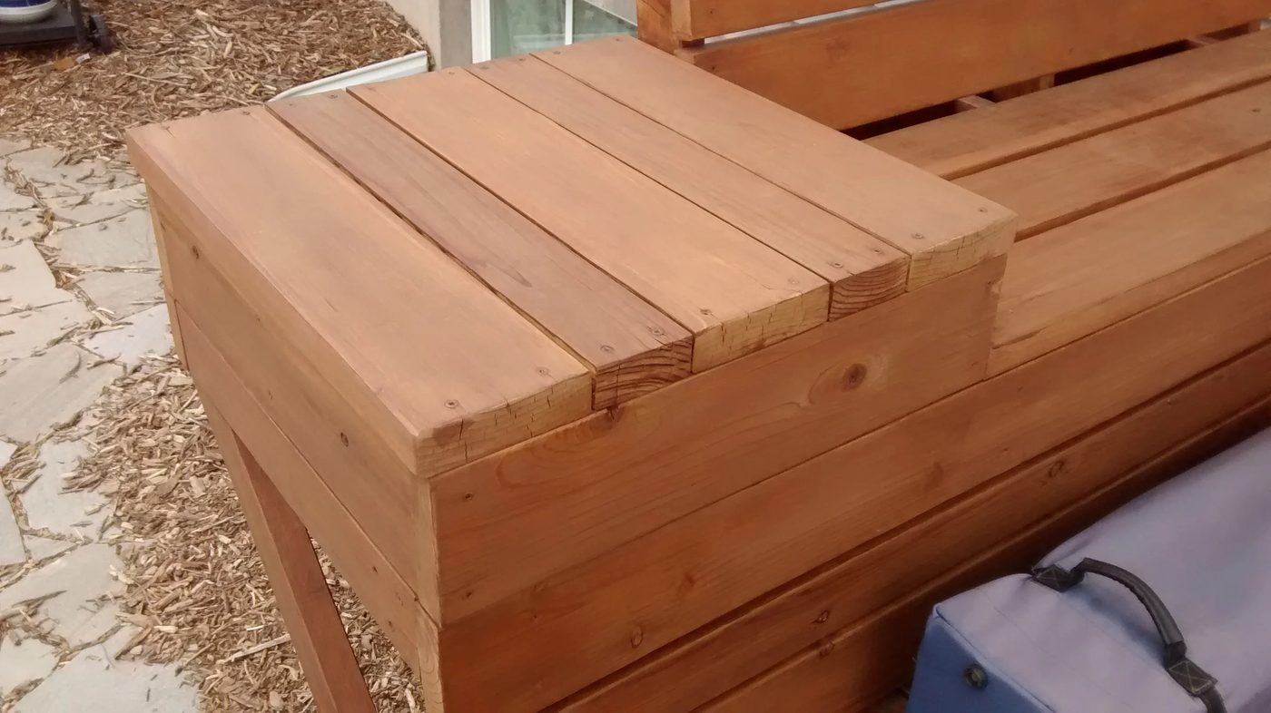Building Plan and walkthrough: Space-Saving Built-in Deck Benches and Tables @Bekob