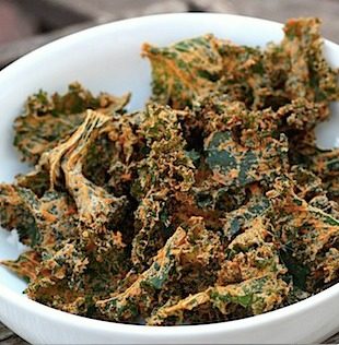Spicy "Cheesy" Kale Chips | FOODIEaholic.com #recipe #cooking #dehydrating #snack #kale #spicy #chips