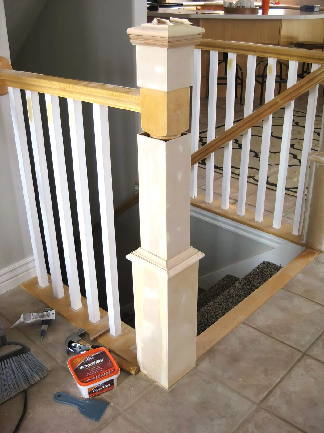 11 Update A Banister With Handmade Newel Post And Spindles TDA Decorating And Design Featured On @Bekob 115512
