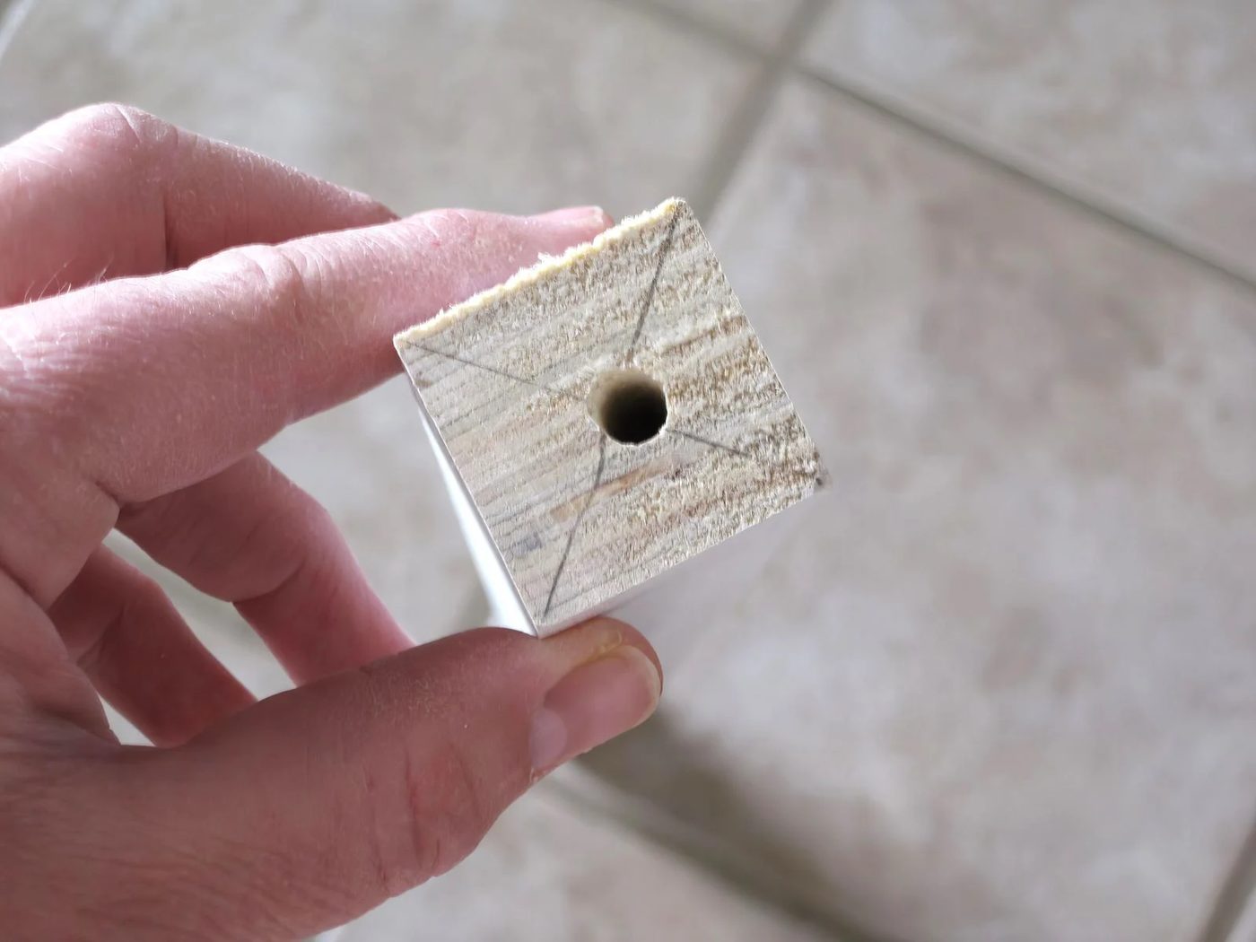 17 Prep A New Stair Banister Spindle TDA Decorating And Design Featured On @Bekob 115359