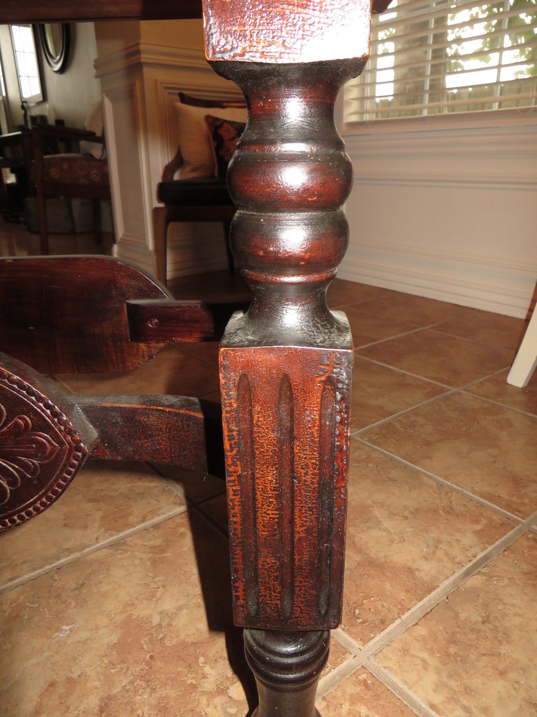 how to refinish wood furniture - before1