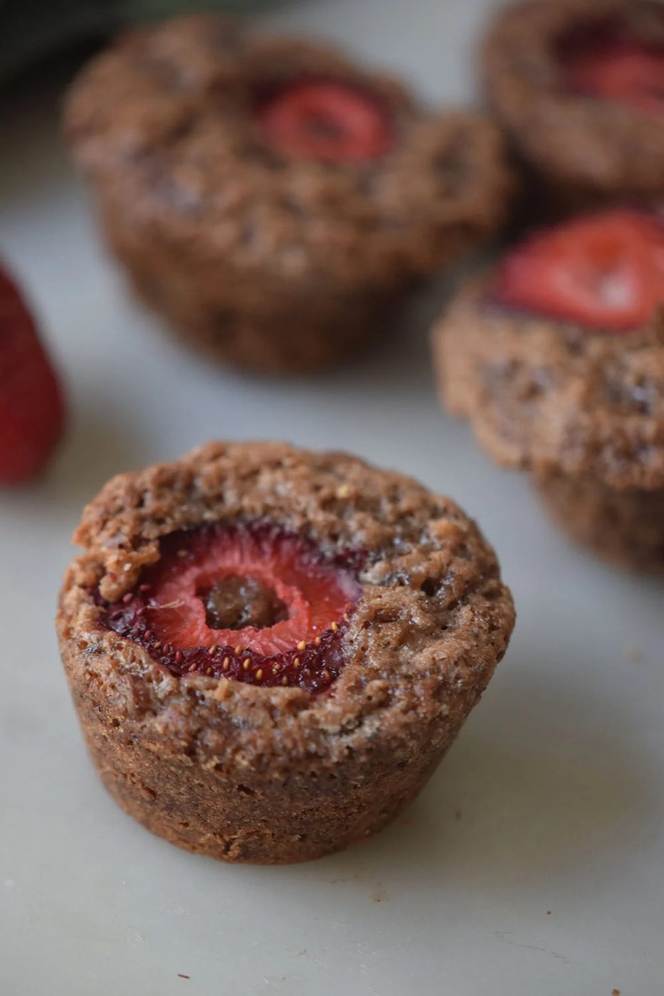 Try a twist on regular brownies with this yummy recipe for Strawberry Brownie Bites with the recipe by Bekob.com
