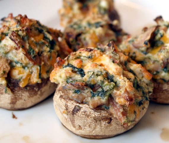 Stuffed Mushrooms | FOODIEaholic.com #recipe #cooking #appetizer #mushrooms #stuffed #bites