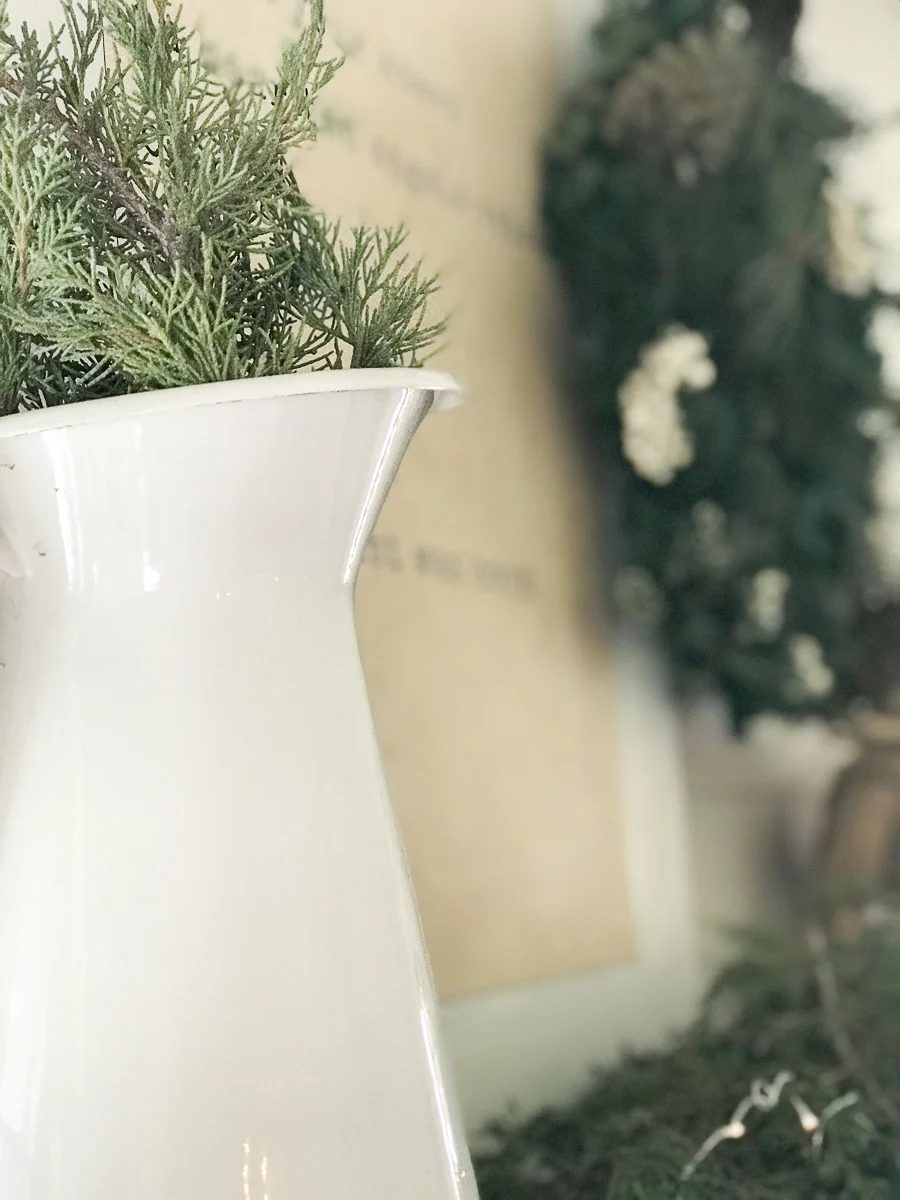 Create the perfectly styled farmhouse Christmas mantel this year with these helpful tips and tricks to creating a striking space.