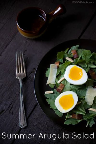 Summer Arugula Salad | FOODIEaholic.com #recipe #cooking #salad #appetizer #arugula #egg #vinaigrette