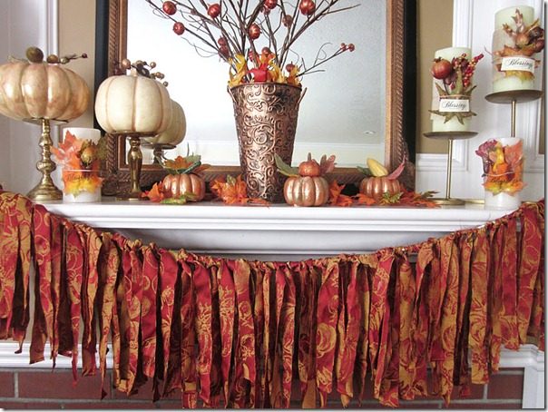 Tahnskgiving mantel iwth ragamuffin garland
