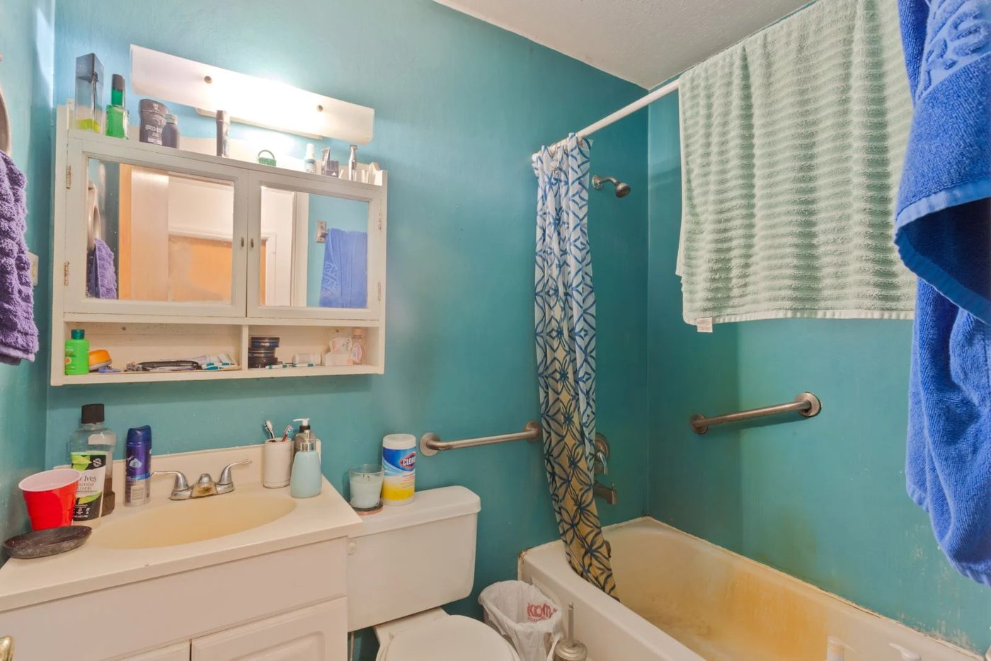 Bathroom Clutter