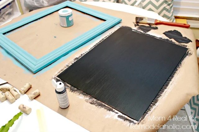Thrifted-Frame-Turned-Chalkboard-clearly-straightforward-Project