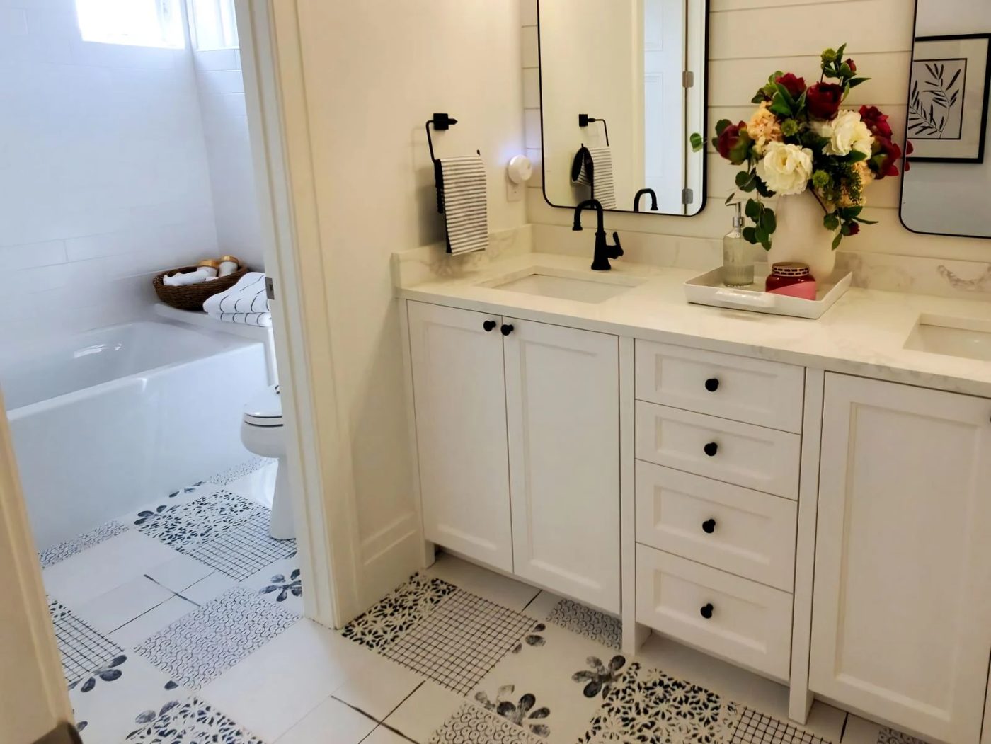 17a UVPH 2021 Home 15 Blake Miller Homes Designer Inouye Design (8) 112435