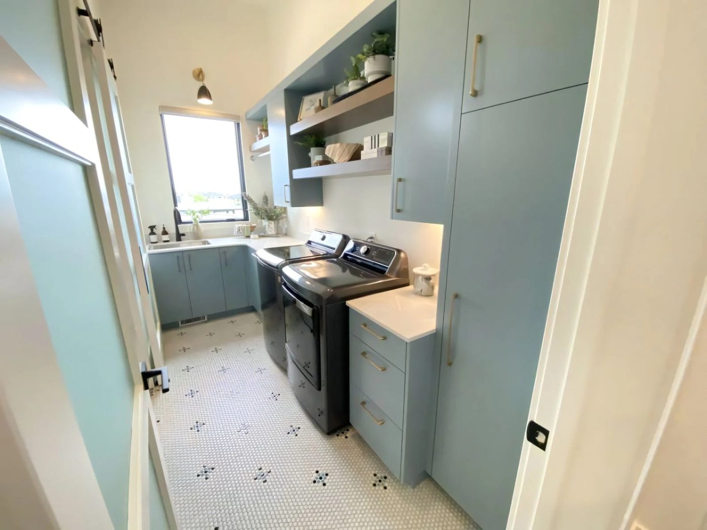 10 UVP23 H26 Steven Dailey Construction D Maison Vie Designs And Four Chairs (7) 111529